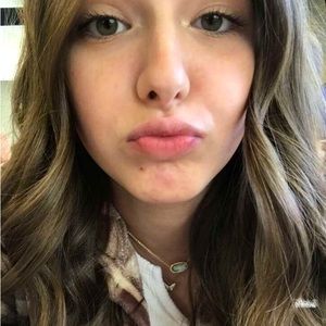 Meet your Posher, Bailey